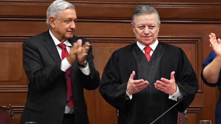 Presidente López Obrador respalda a ministro Zaldívar en medio de polémica por investigación de corrupción